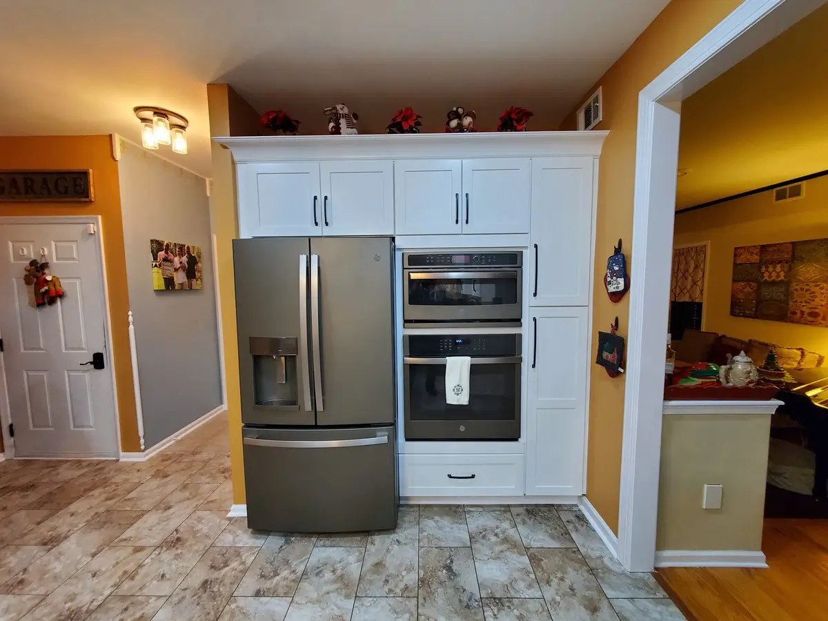 Refrigerator and oven