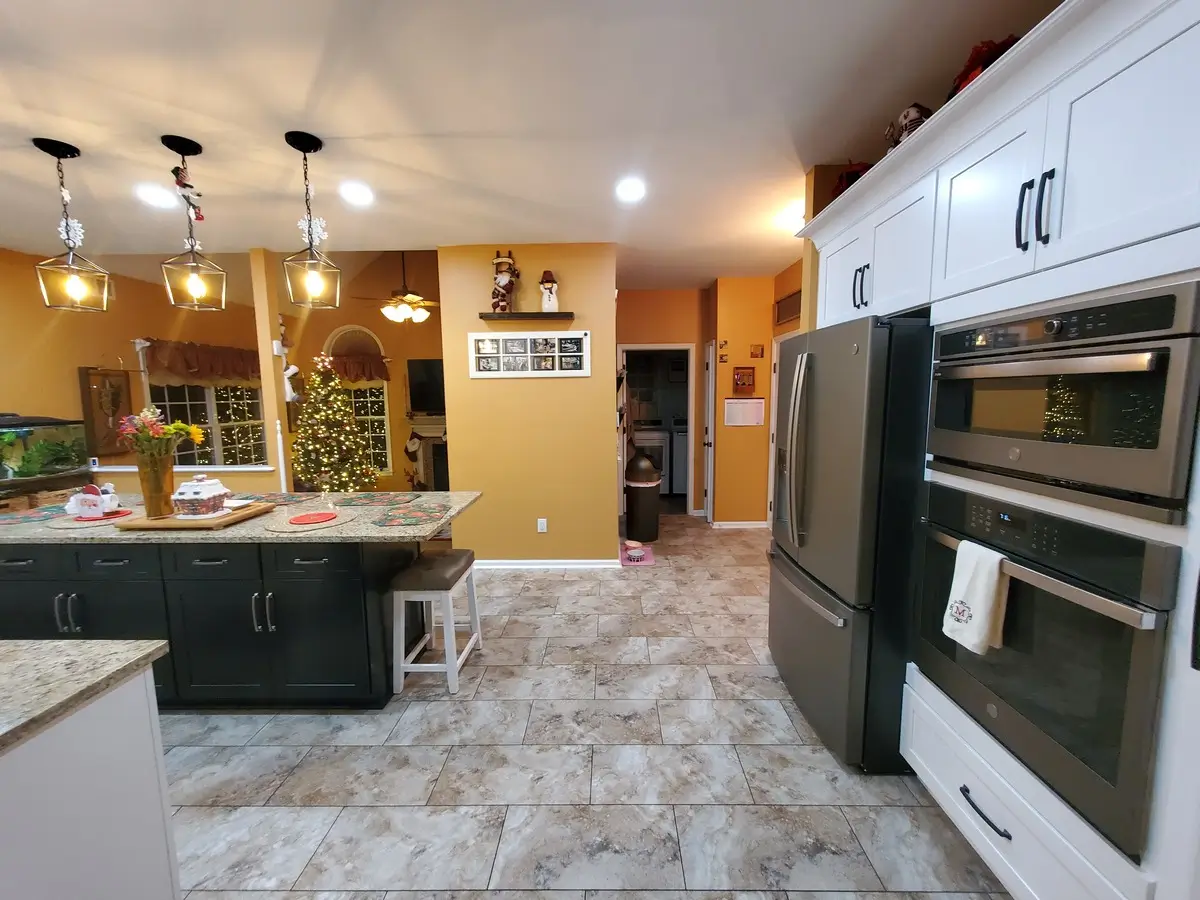 Large and spacious kitchen