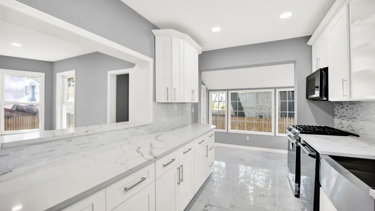 Modern kitchen with quartz countertops Calacatta Laza